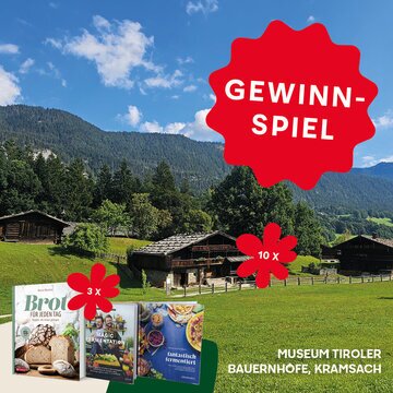 Berglandschaft mit grünen Wiesen und traditionellen Holzhäusern. Im Vordergrund sind drei Kochbücher abgebildet. Ein rotes Gewinnspiel-Symbol mit Text ist prominent platziert.